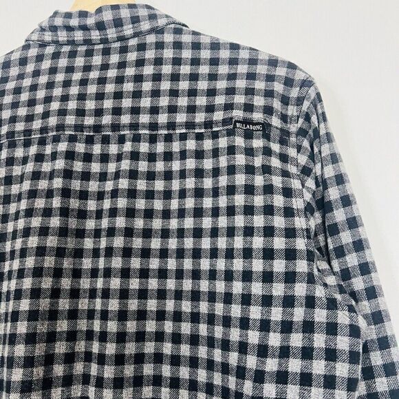 Billabong Blue Plaid Cozy Classic Flannel Button Up Large - Picture 3 of 4